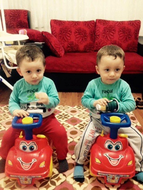 Pencereden Düşen Minik Ömer Faruk Yaşam Mücadelesini Kaybetti