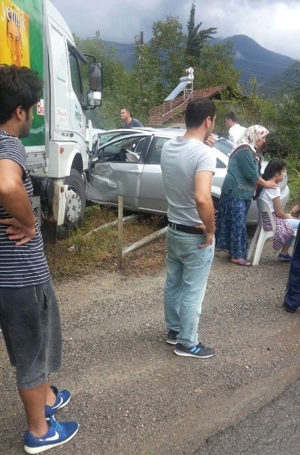 Bartın’da Trafik Kazası: 3 Yaralı