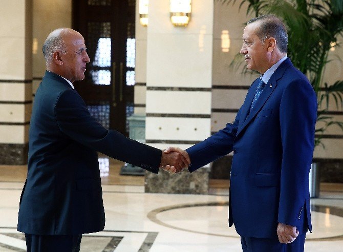 Cumhurbaşkanı Erdoğan, Tacikistan Büyükelçisi Rajabiyon’u Kabul Etti