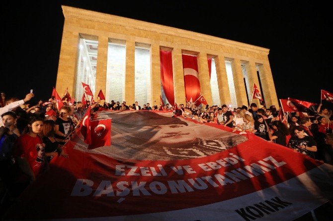 Kılıçdaroğlu Ve Fethi Yaşar “Büyük Yürüyüş”te Bir Araya Geldi