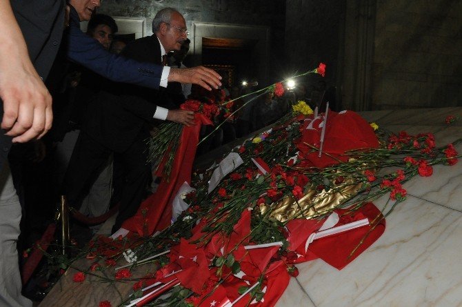 Chp Genel Başkanı Kılıçdaroğlu, 30 Ağustos Yürüyüşüne Katıldı