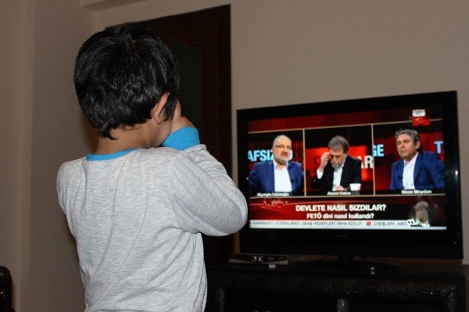 Psikolog Kübra Şıvgın: "Darbe Programları Çocukların Uyku Saati Sonrasına Alınmalı"