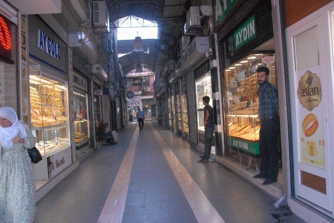 Diko Başkanı Akkul: "Kuyumcu Esnafı Kepenk Kapatıyor"