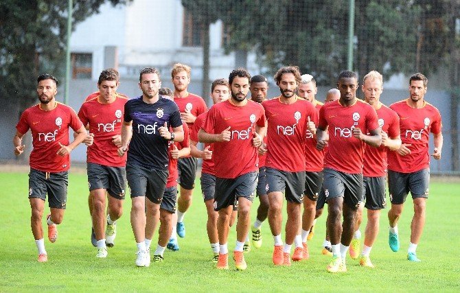 Galatasaray’da Nigel De Jong İlk Antrenmanına Çıktı