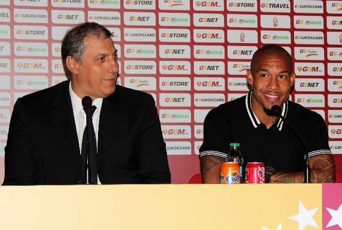 De Jong, Galatasaray’a İmzayı Attı