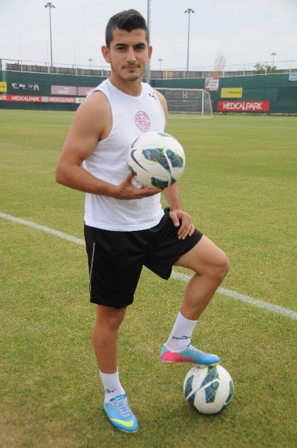 Nabil Ghilas Gaziantepspor İle Anlaştı