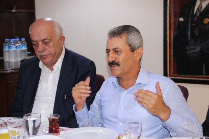 Karasayar: "İslam Ülkelerinin Türkiye Liderliğinde Birleşmesi Engellenmek İsteniyor"