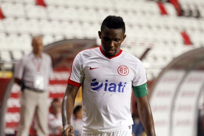 Antalyaspor’da Eto’o Takımda Kaldı