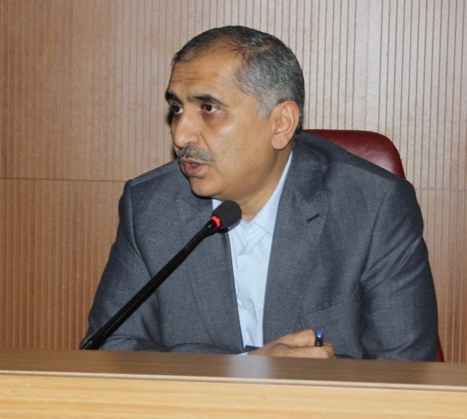 Vali Sezaryen Oranını "Vahim Ve Sıkıntılı" Olarak Değerlendirdi