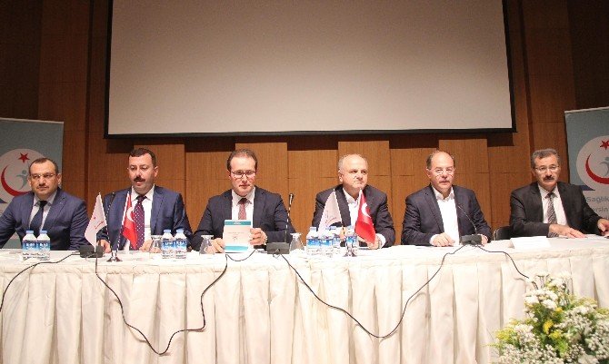 Bakan Akdağ: "Çocuklarımıza, Gençlerimize Biraz Haksızlık Ediyormuşuz"