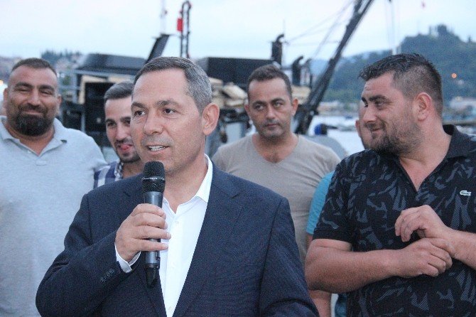 Karadenizli Balıkçılar Kurban Kesip ‘Vira Bismillah’ Dedi