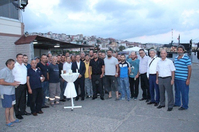 Karadenizli Balıkçılar Kurban Kesip ‘Vira Bismillah’ Dedi