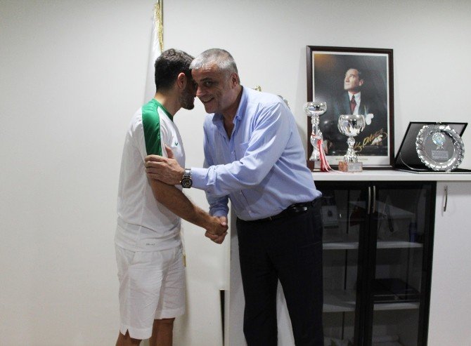 Özer Hurmacı Akhisar Belediyespor’da