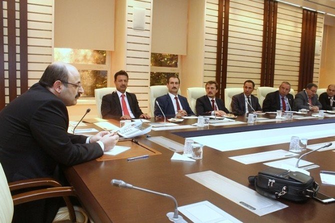Yök Başkanı Saraç, Doğu Ve Güneydoğu’daki Üniversitelerin Rektörleri İle Bir Araya Geldi
