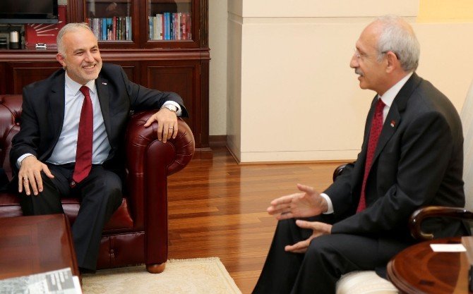 Chp Lideri Kılıçdaroğlu, Türk Kızılayı Heyetiyle Görüştü