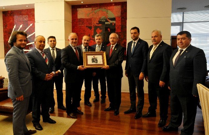 Chp Lideri Kılıçdaroğlu, Türk Kızılayı Heyetiyle Görüştü