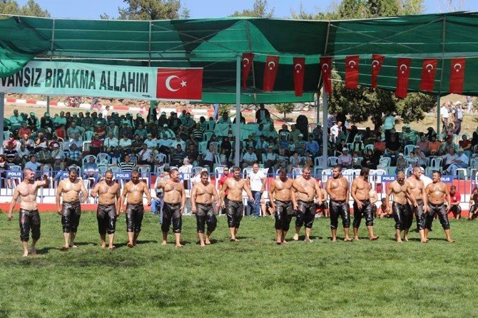 Şaban Dede 1. Yağlı Pehlivan Güreşleri’nde Başpehlivan Fatih Atlı