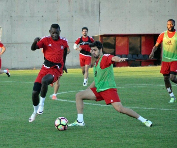 Gaziantepspor, Transfer Dönemini Hızlı Geçirdi