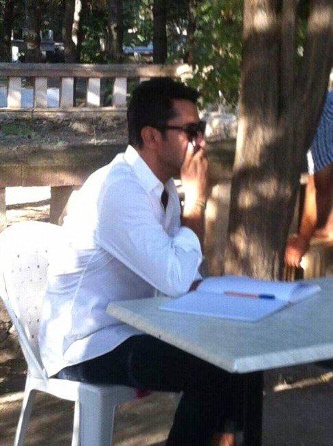 Kenan İmirzalıoğlu Kahraman Şehit Ömer Halisdemir’in Kabrini Ziyaret Etti