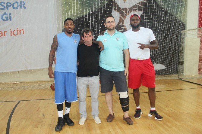 Belediyespor’un Amerikalıları Antrenmana Çıktı