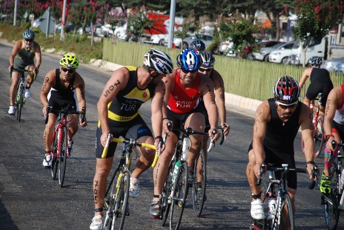 14. Eğirdir Şehit Üsteğmen Enes Demir Triatlon Yarışları Başladı