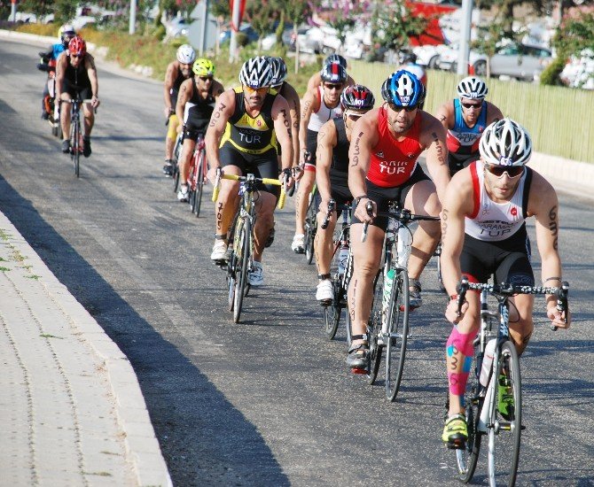 14. Eğirdir Şehit Üsteğmen Enes Demir Triatlon Yarışları Başladı