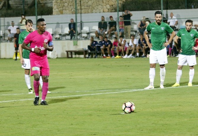 Eto’o’dan Hazırlık Maçında Hat-tirck