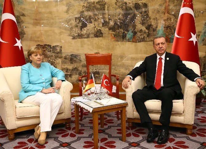 Cumhurbaşkanı Erdoğan Almanya Başbakanı Merkel İle Görüştü