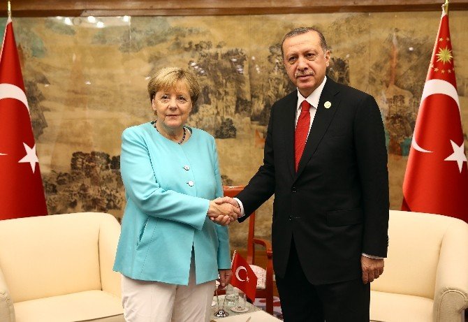 Cumhurbaşkanı Erdoğan Almanya Başbakanı Merkel İle Görüştü