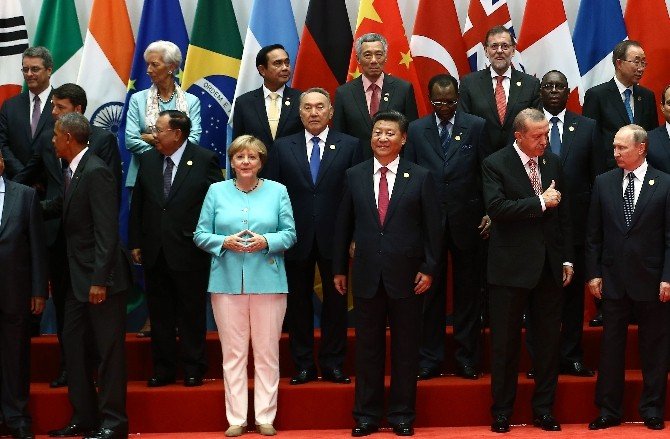 Erdoğan G20 Zirvesi Aile Fotoğrafında Putin’le Yan Yana Yer Aldı