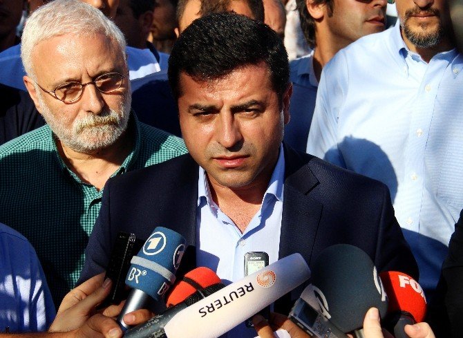 Demirtaş Bakırköy’de Düzenlenen Mitinge Katıldı
