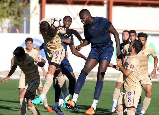 Osmanlıspor, U21 Takımıyla Hazırlandı