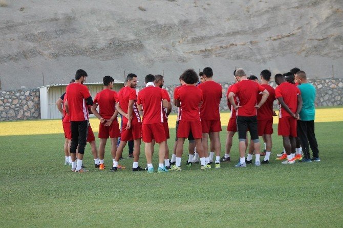 Yeni Malatyaspor’da Futbolcular Kendinden Emin