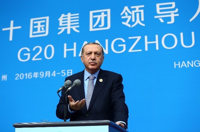 Erdoğan: “15 Temmuz’da Türkiye’nin Başına Gelen Felaketin Yarın Hangi Ülkede Tekrar Edeceğinin Bilinemez”