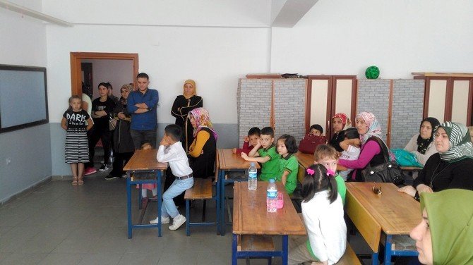 Minik Öğrenciler Okullarda Yerini Aldı