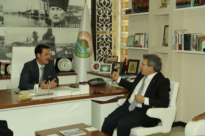 Feramuz Üstün’den Başkan Tok’a Ziyaret