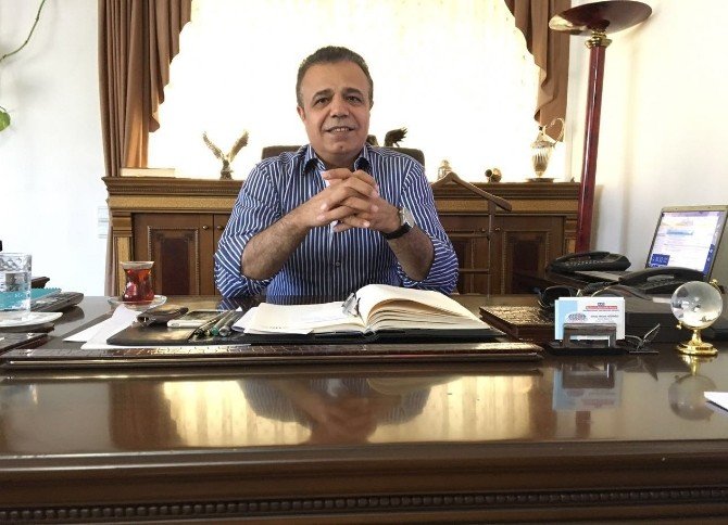 Uluslar Arası Üniversiteler Konseyi Başkanı Orhan Hikmet Azizoğlu: