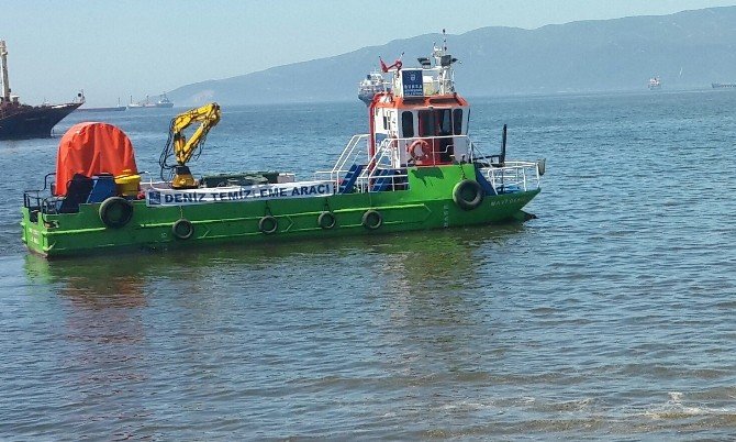 Gemlik Körfezi Deniz Süpürgeleriyle Temizleniyor