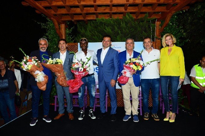 Spor Camiasının Önemli İsimleri Beylikdüzü’nde Halkla Buluştu