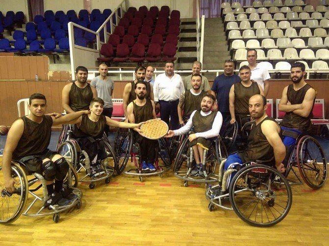 Engelli Basketçilere Enerji Takviyesi