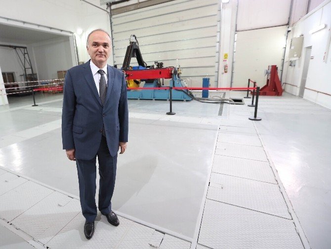 Bakan Özlü: "Operasyonlarda Ağırlıklı Olarak Kendi Sistemlerimizi, Kendi Mühimmatlarımızı Kullanıyoruz"