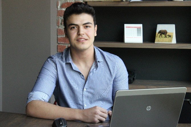 Üniversiteli Yazar Kapanın Ağzı’nda