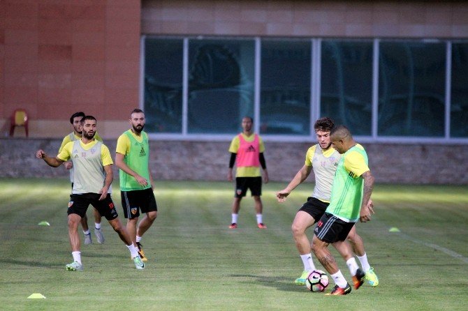 Kayserispor, Galatasaray’a Bileniyor