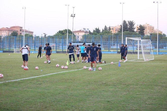 Adana Demirspor’da Büyükşehir Gaziantepspor Hazırlıkları Sürüyor