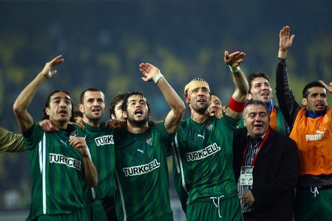 Bursaspor 2 Bin 393 Günlük Hasreti Bitirmek İstiyor
