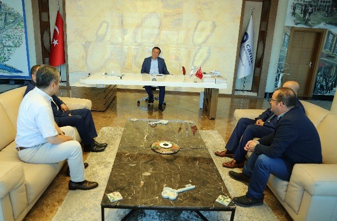 Genç: “Hainlere Merhamet Edilmemeli”