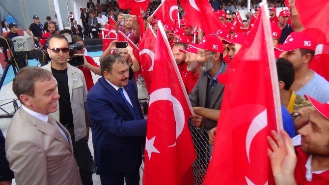 Bakan Eroğlu’ndan İş Adamına Halı Jesti