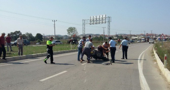 Panelvan İle Motosiklet Çarpıştı: 1 Ölü