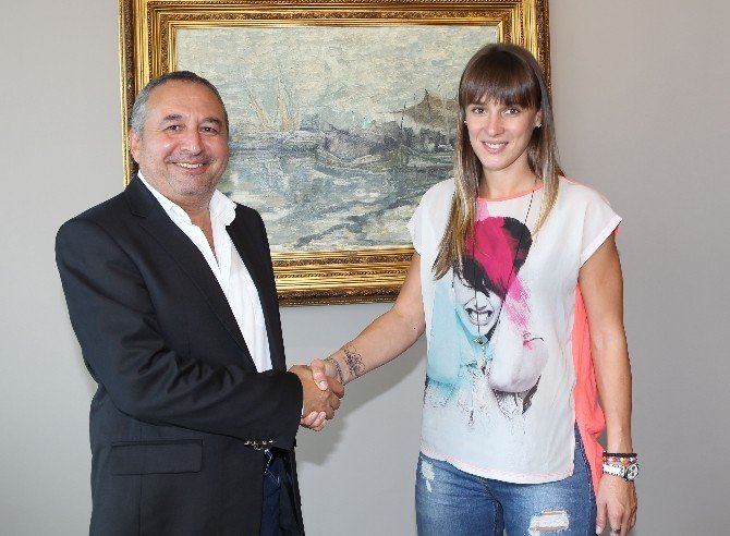 Nevena Jovanovic, Yakın Doğu Üniversitesi’nde
