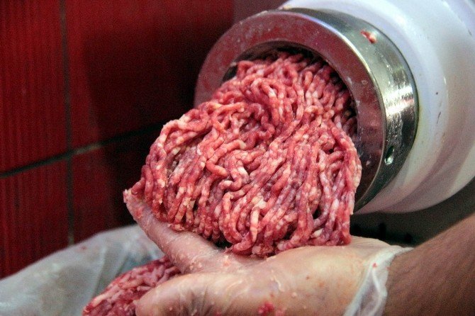 Sokakta Kıyma Çekmenin Cezası 7 Bin 700 Tl
